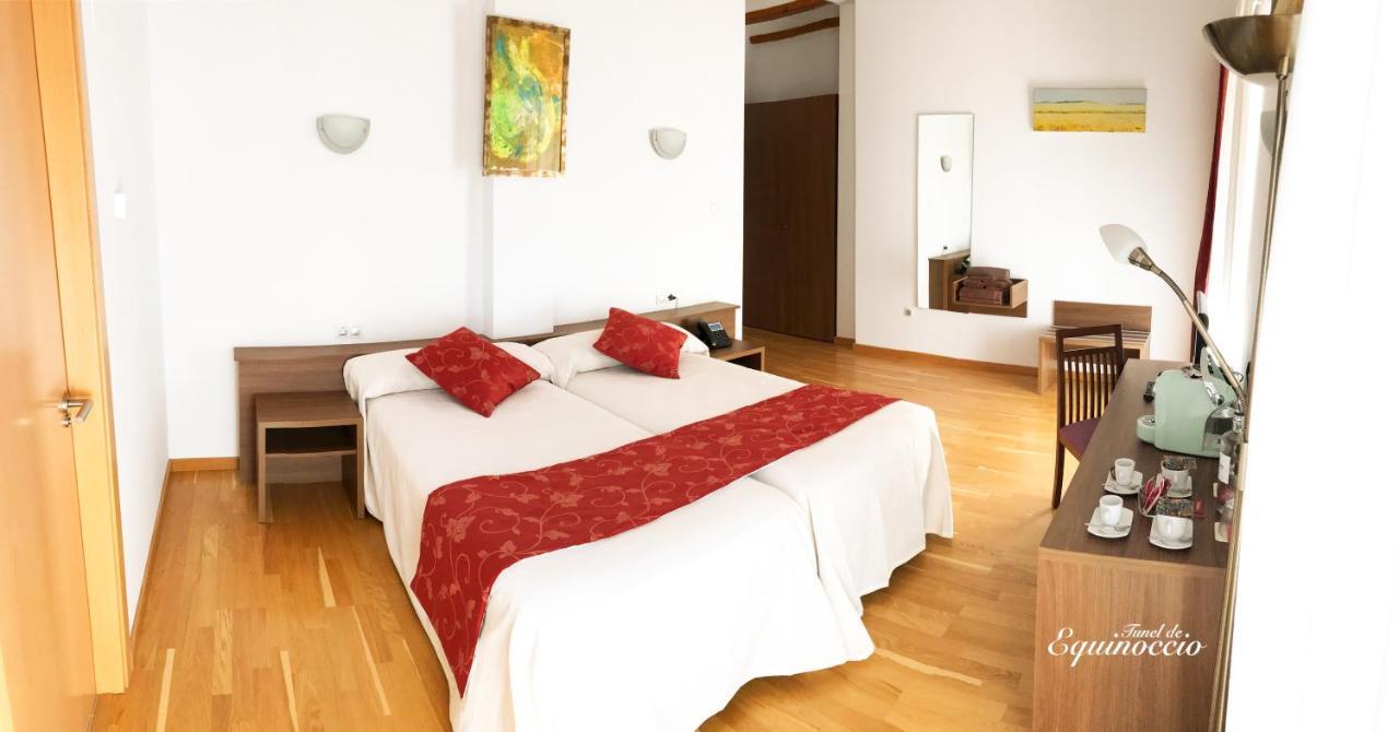 Hotel Baron Andilla Valdealgorfa Exterior photo